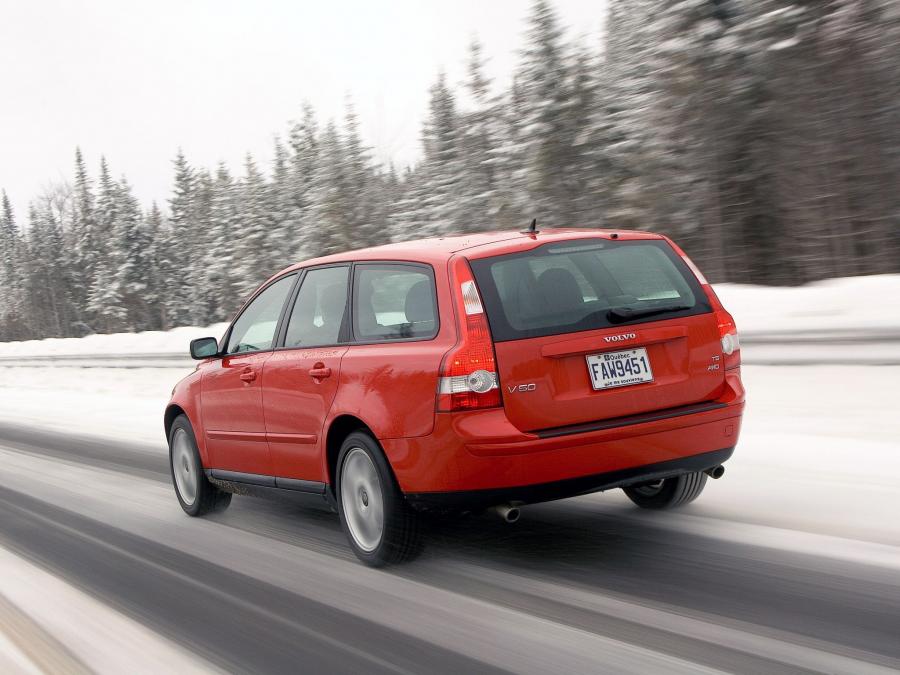  Volvo V50 T5 2005 года  (US) (фото 9 из 10)